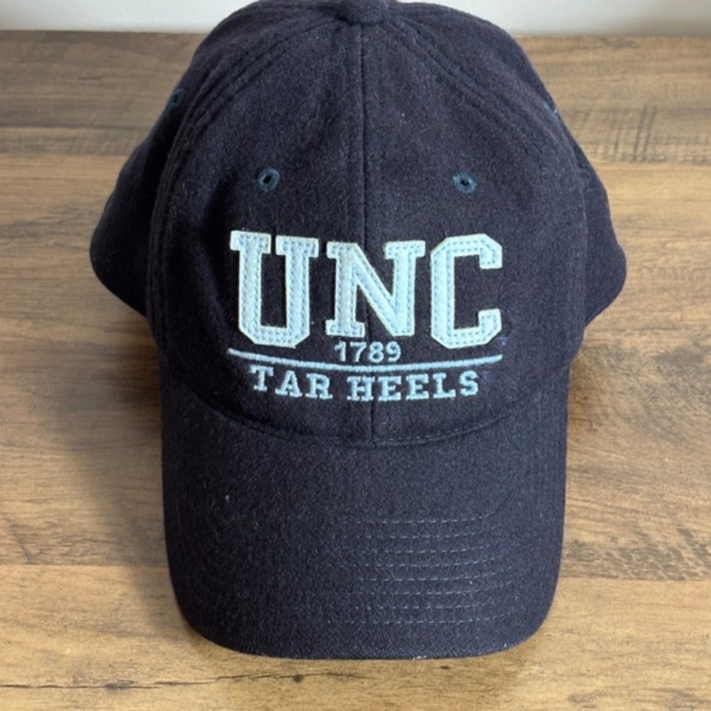 Legacy UNC Tar Heels Hat Men Navy Blue Vtg Wool Leather Strapback Cap‎ VW-2009